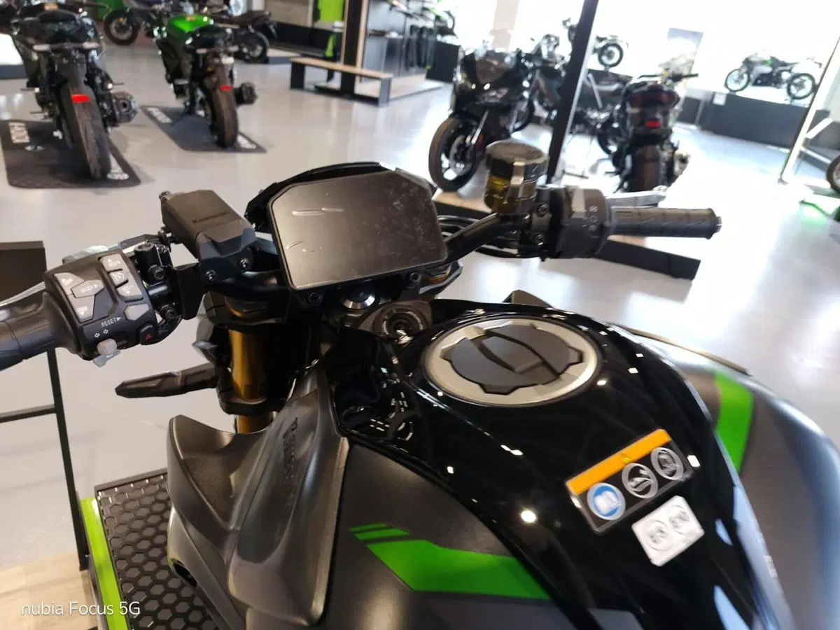 Kawasaki Z 1100 SE (2026) (5)