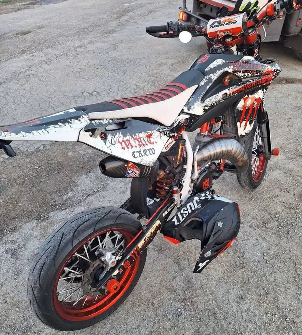 Husqvarna SM 125 (2010 - 12) (2)