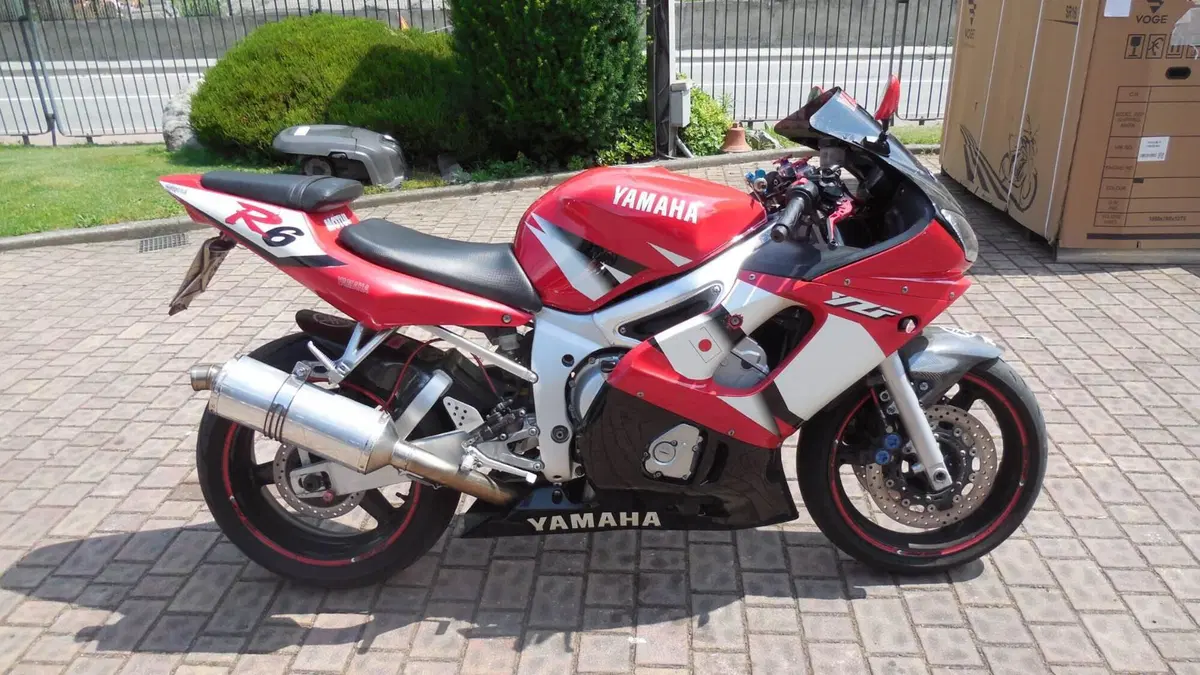 Yamaha YZF R6 (2003 - 04)