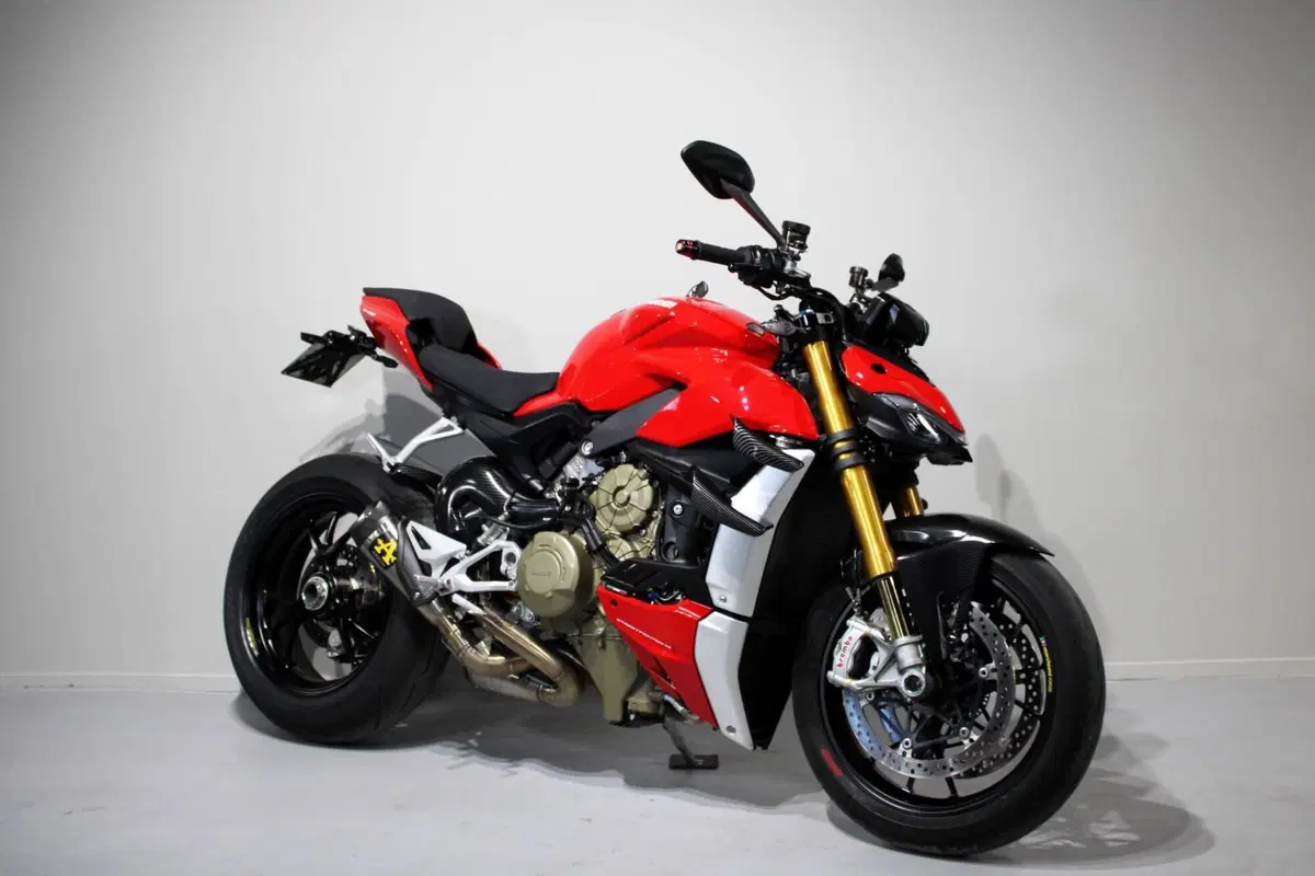 Ducati Streetfighter V4 1100 S (2021 - 22) (2)