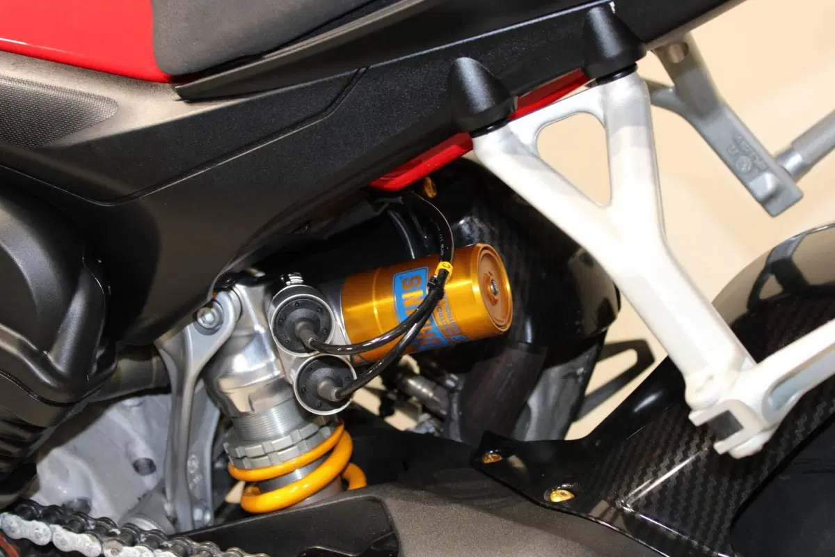 Ducati Streetfighter V4 1100 S (2021 - 22) (9)