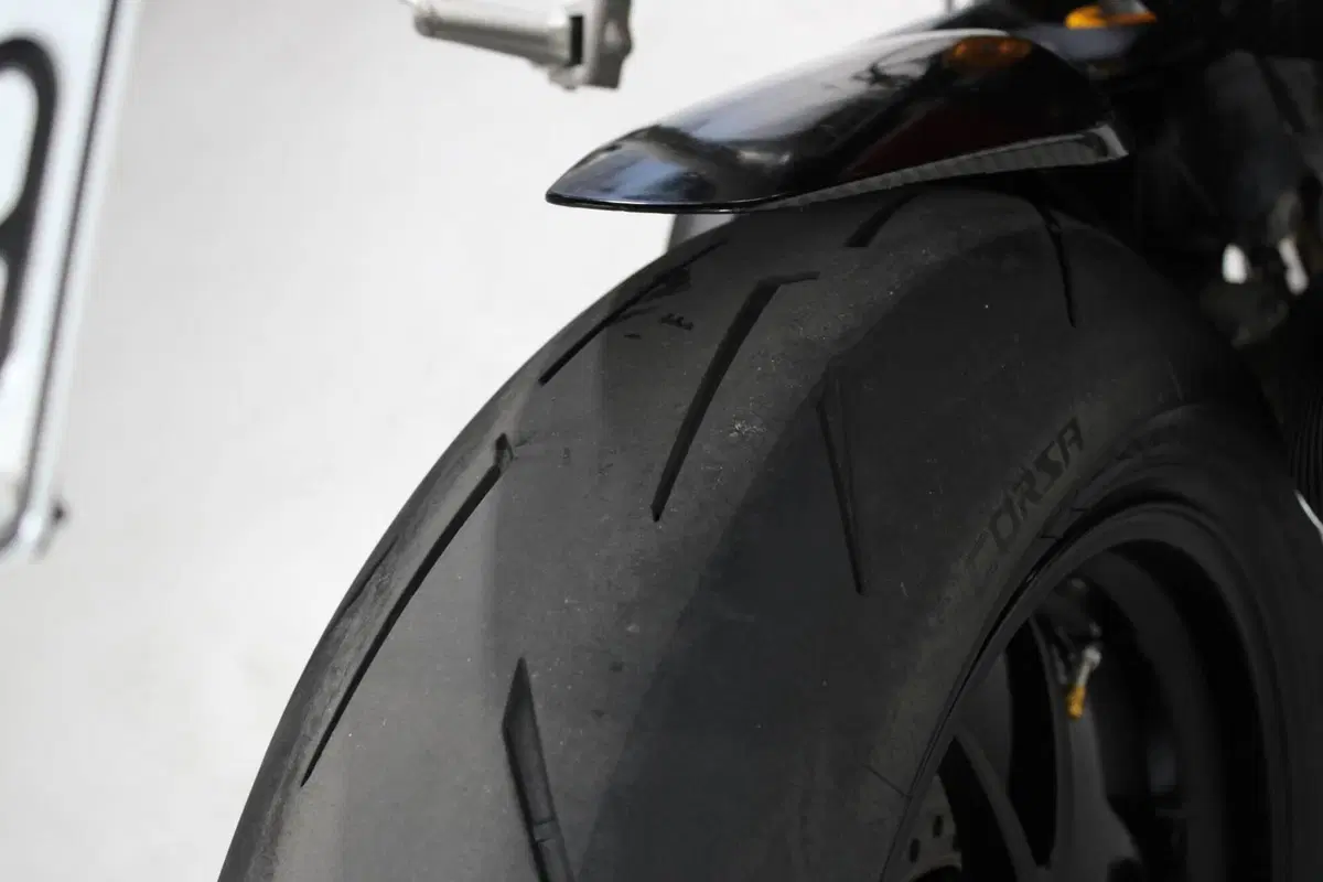 Ducati Streetfighter V4 1100 S (2021 - 22) (10)