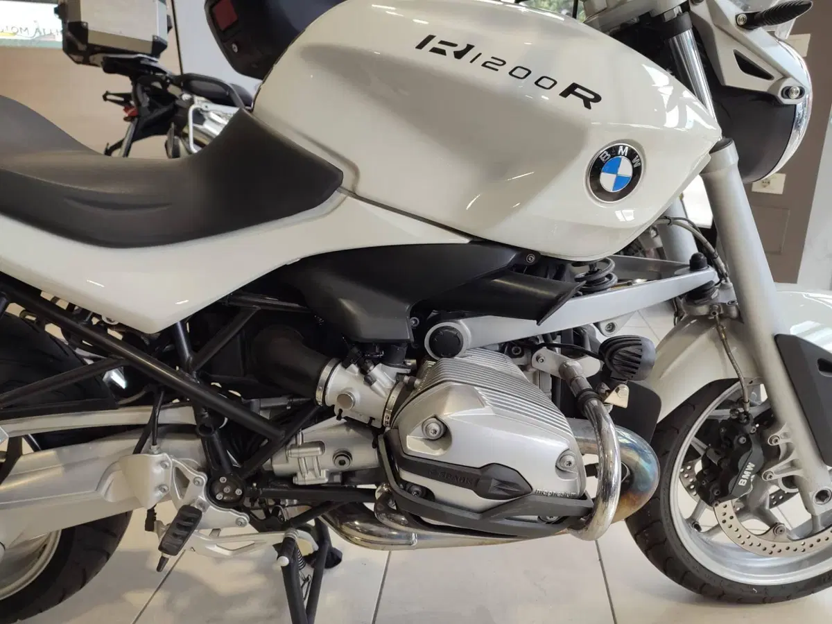 Bmw R 1200 R (2006 - 11) (12)
