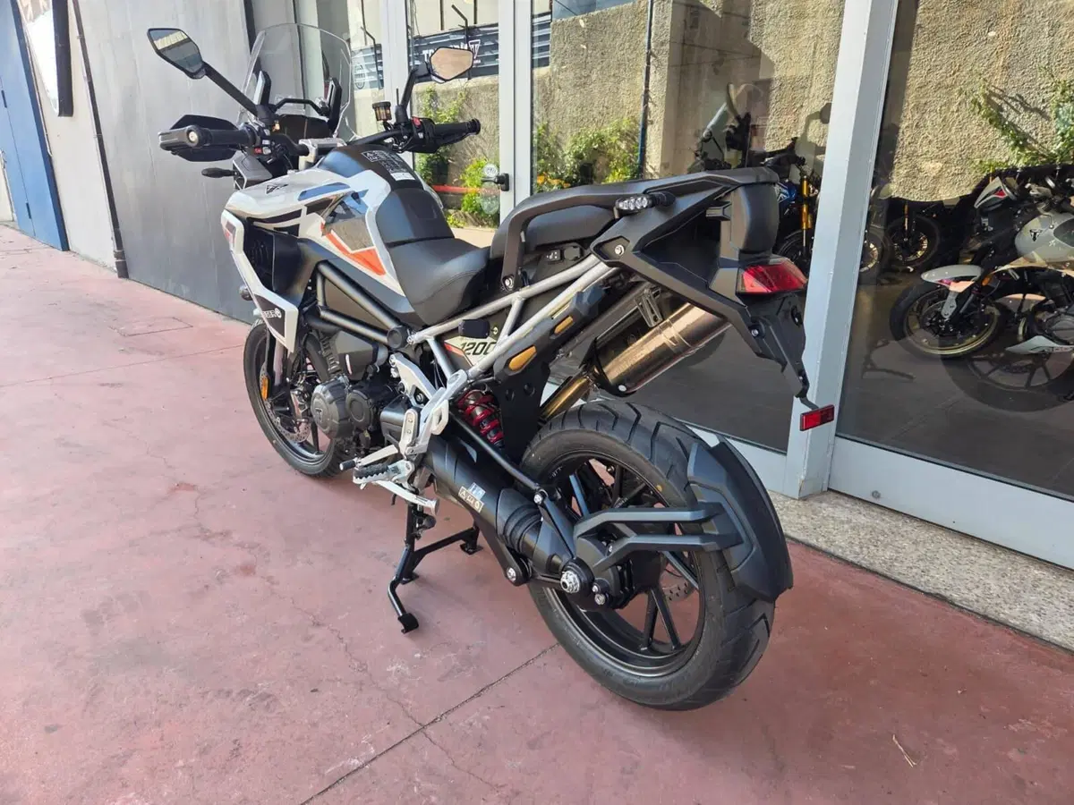 Triumph Tiger 1200 Alpine Special Edition (2026) (9)