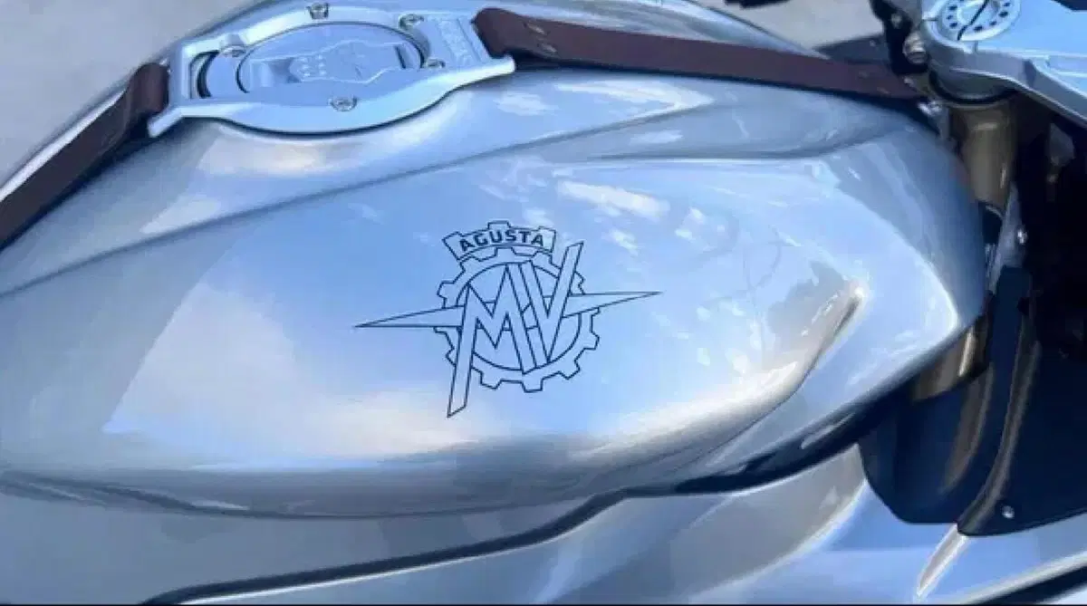 MV Agusta Superveloce 800 S (2021 - 25) (5)