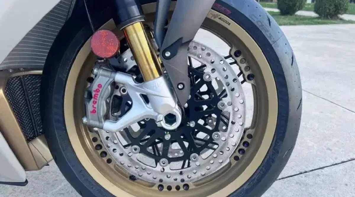 MV Agusta Superveloce 800 S (2021 - 25) (6)