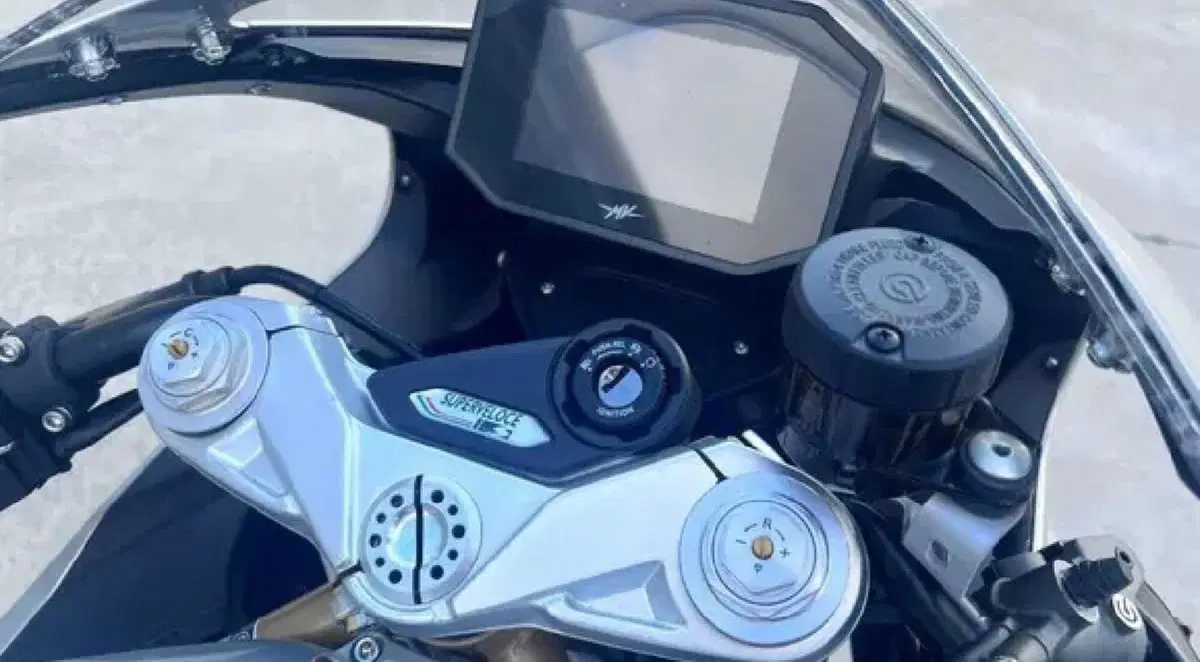 MV Agusta Superveloce 800 S (2021 - 25) (7)