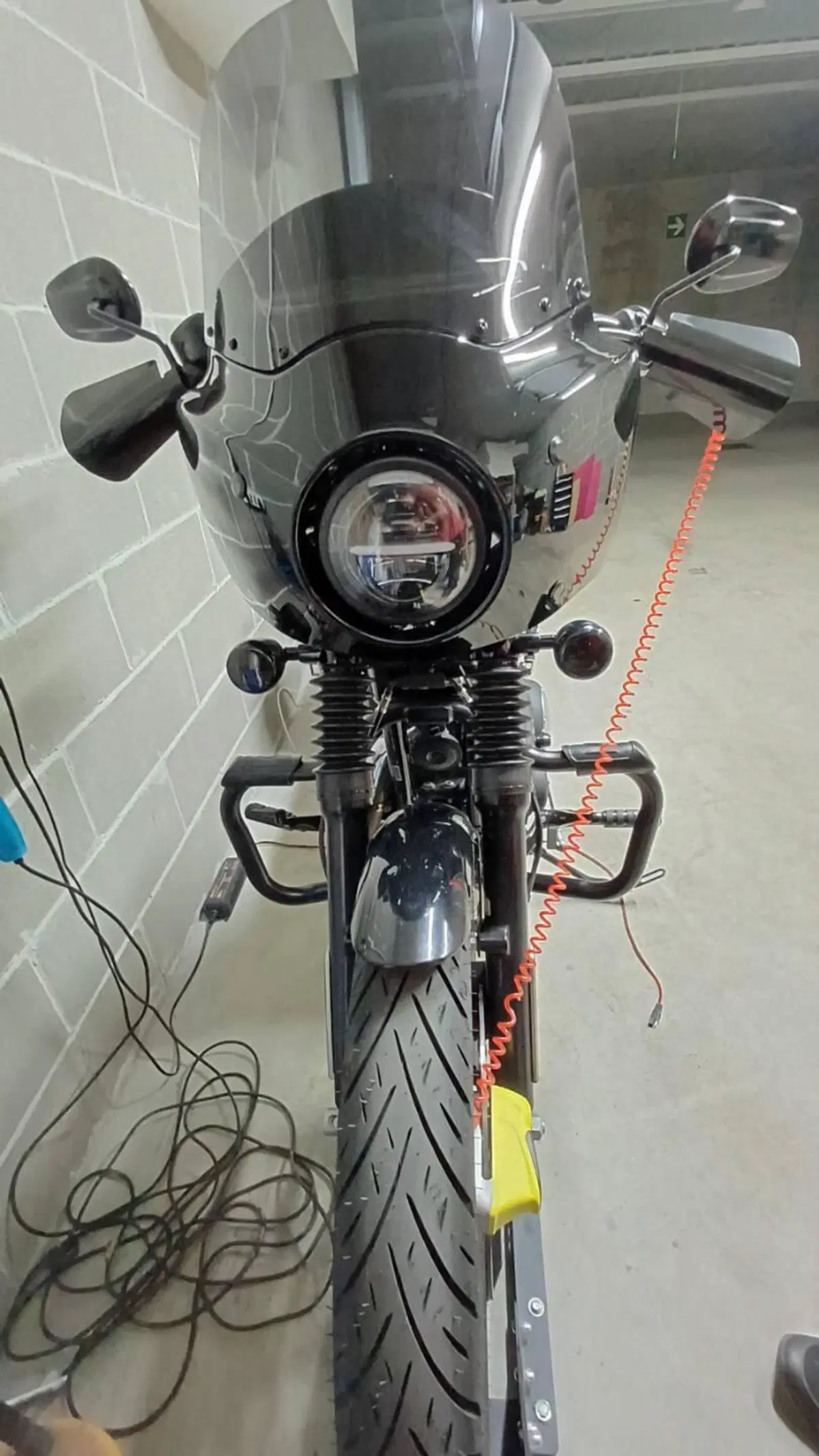 Harley-Davidson 883 R (2008 - 16) - XL 883R (4)