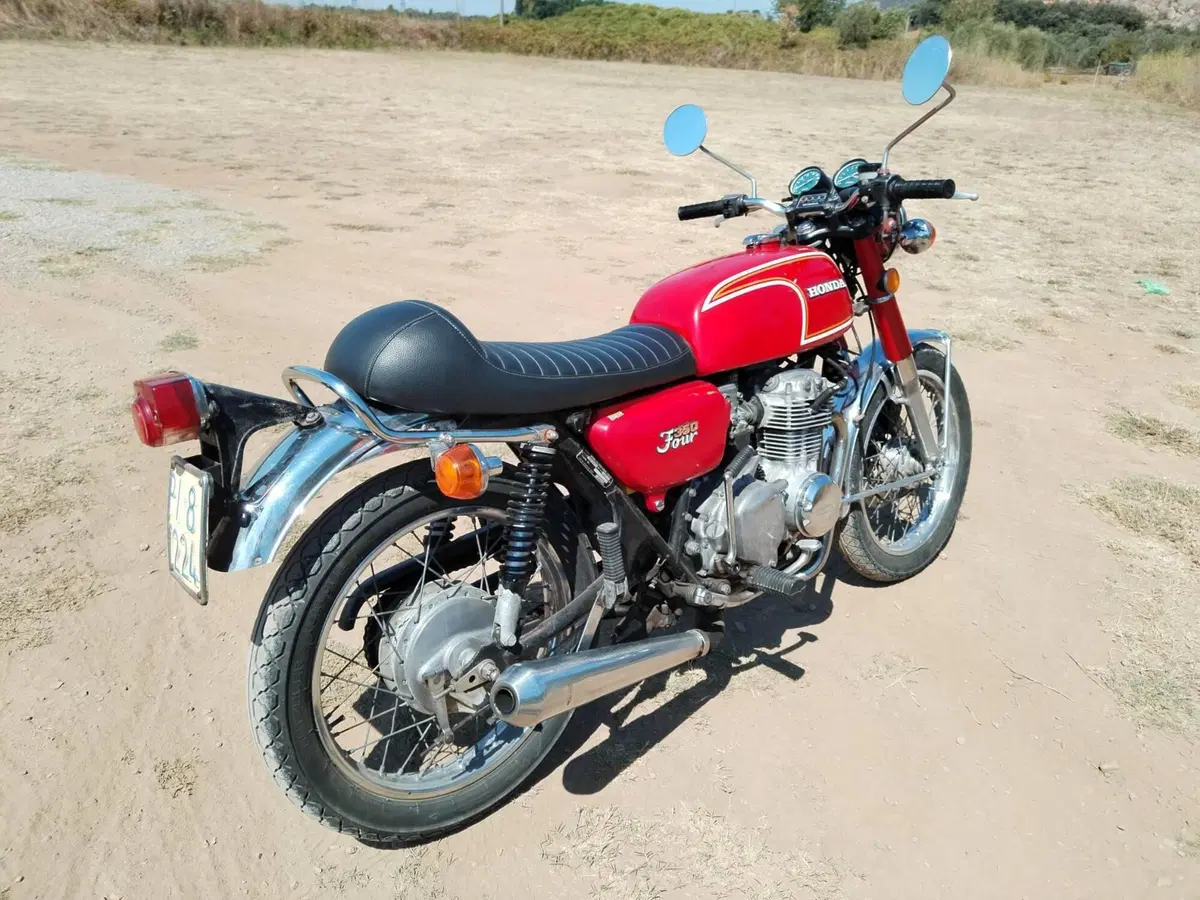 Honda CB 350 Four (4)