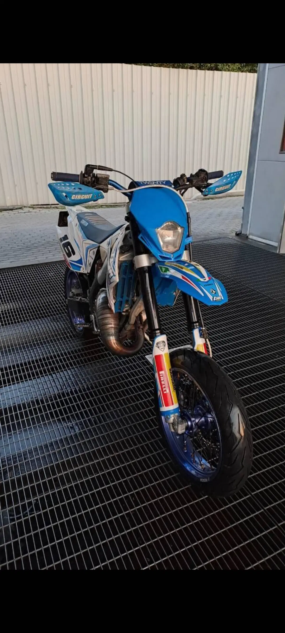 Tm Moto EN 125 (2017) (4)