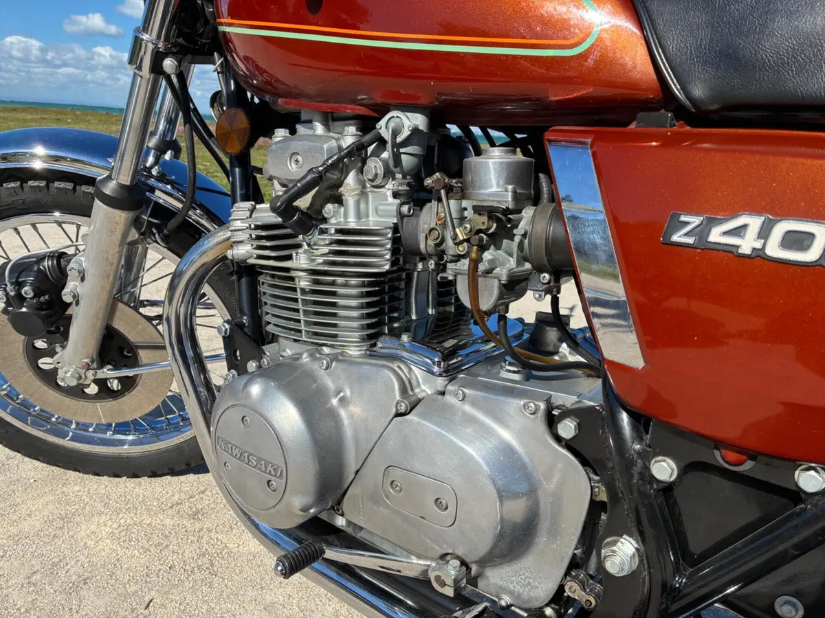 Kawasaki Z400 (7)