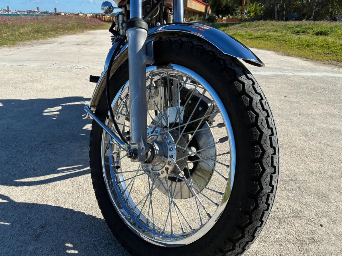 Kawasaki Z400 (9)