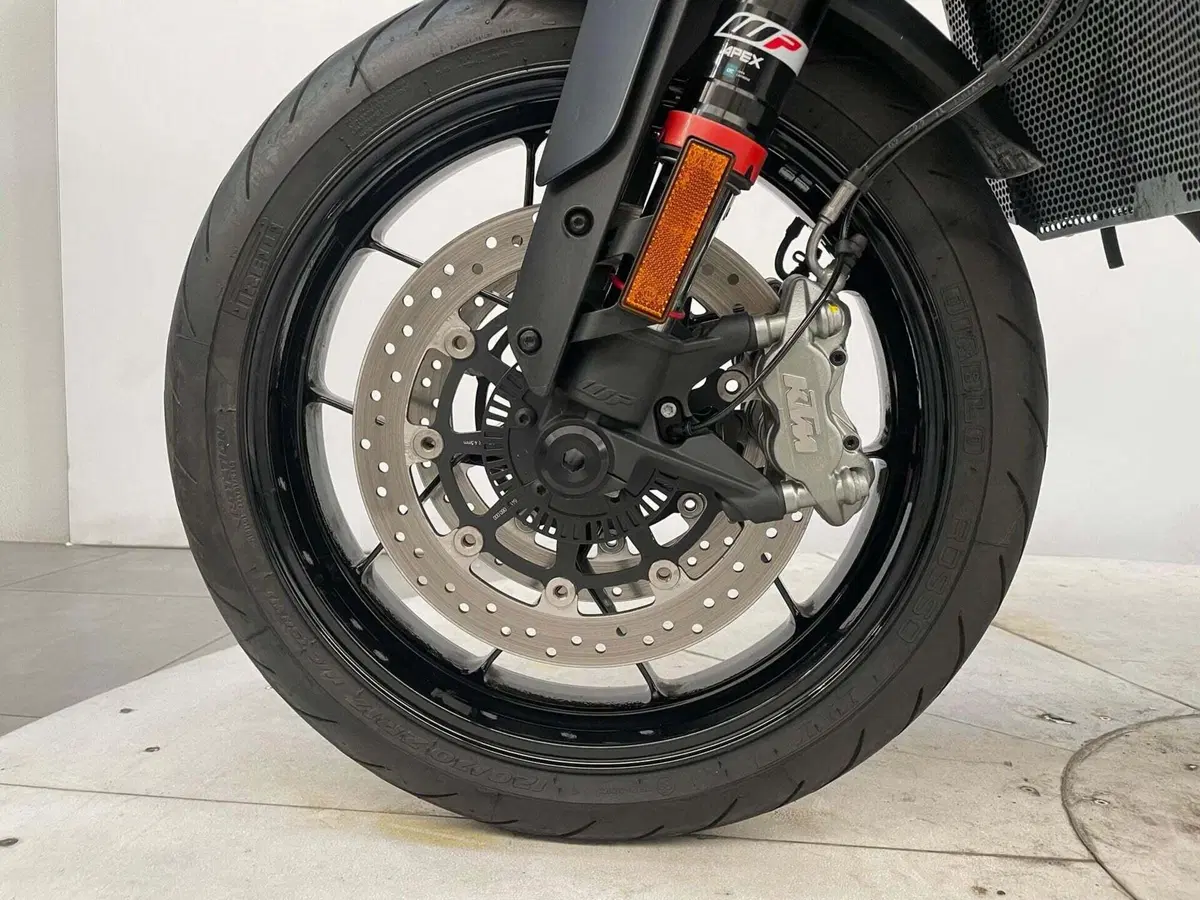 KTM 890 Duke (2021 - 23) (14)