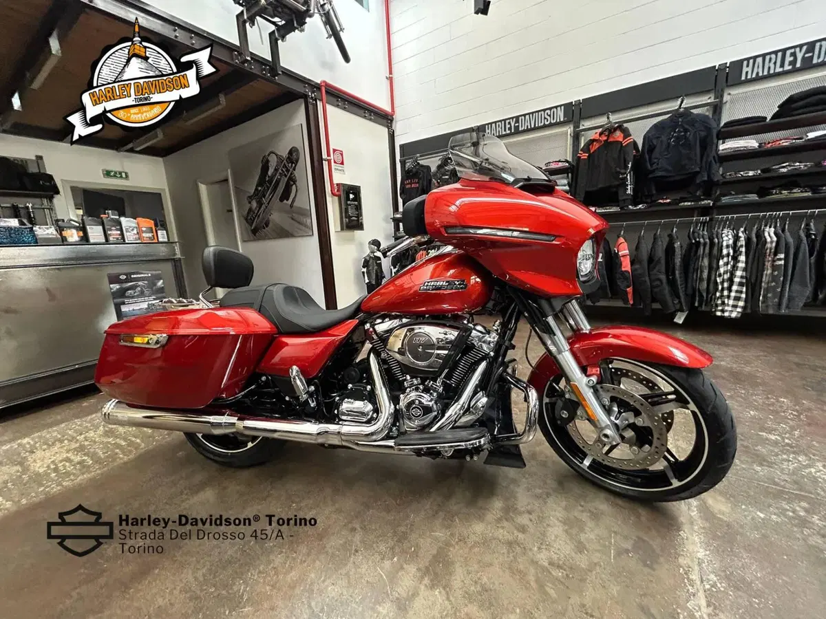 Harley-Davidson Street Glide (2024 - 26)