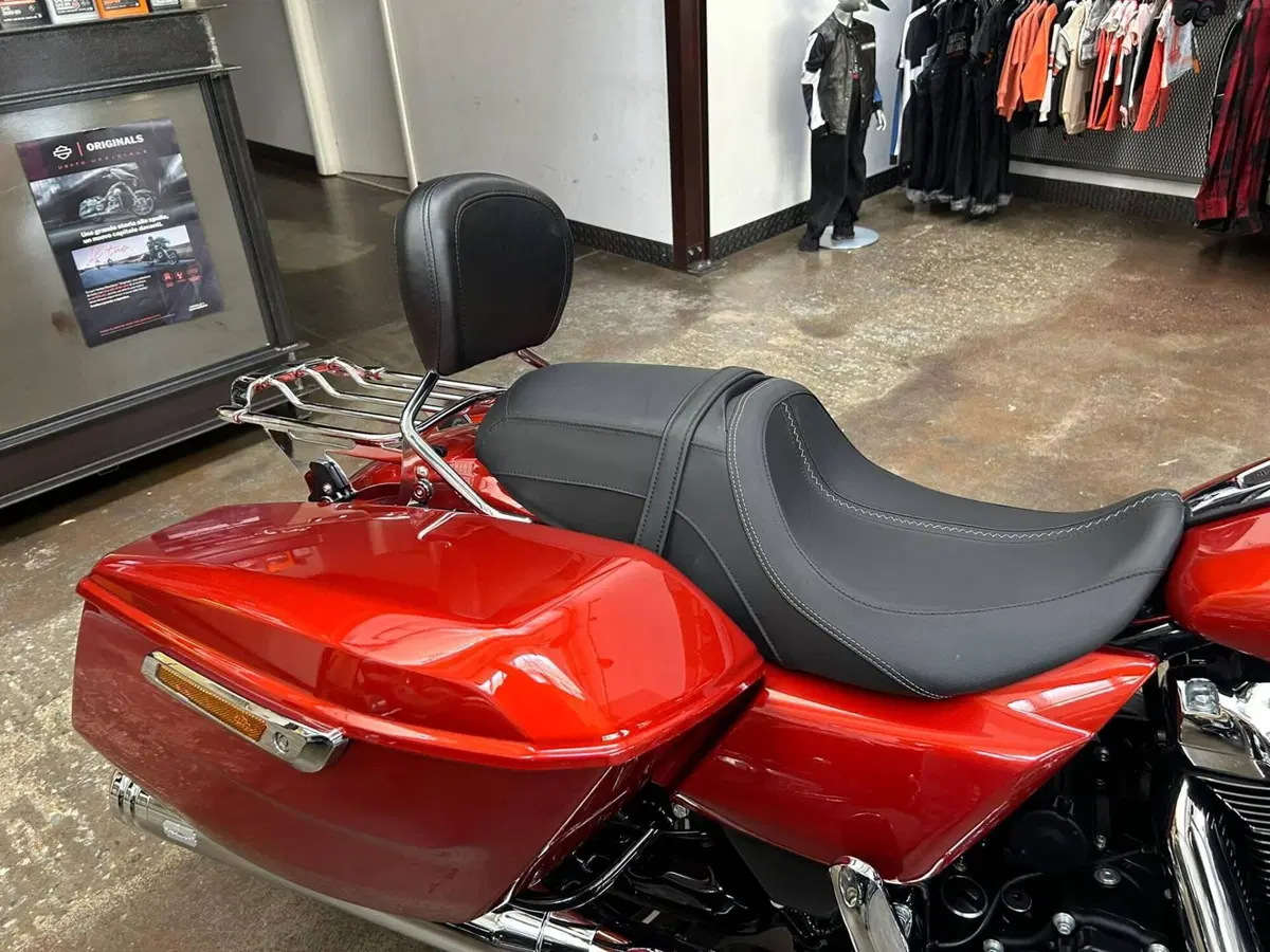Harley-Davidson Street Glide (2024 - 26) (4)