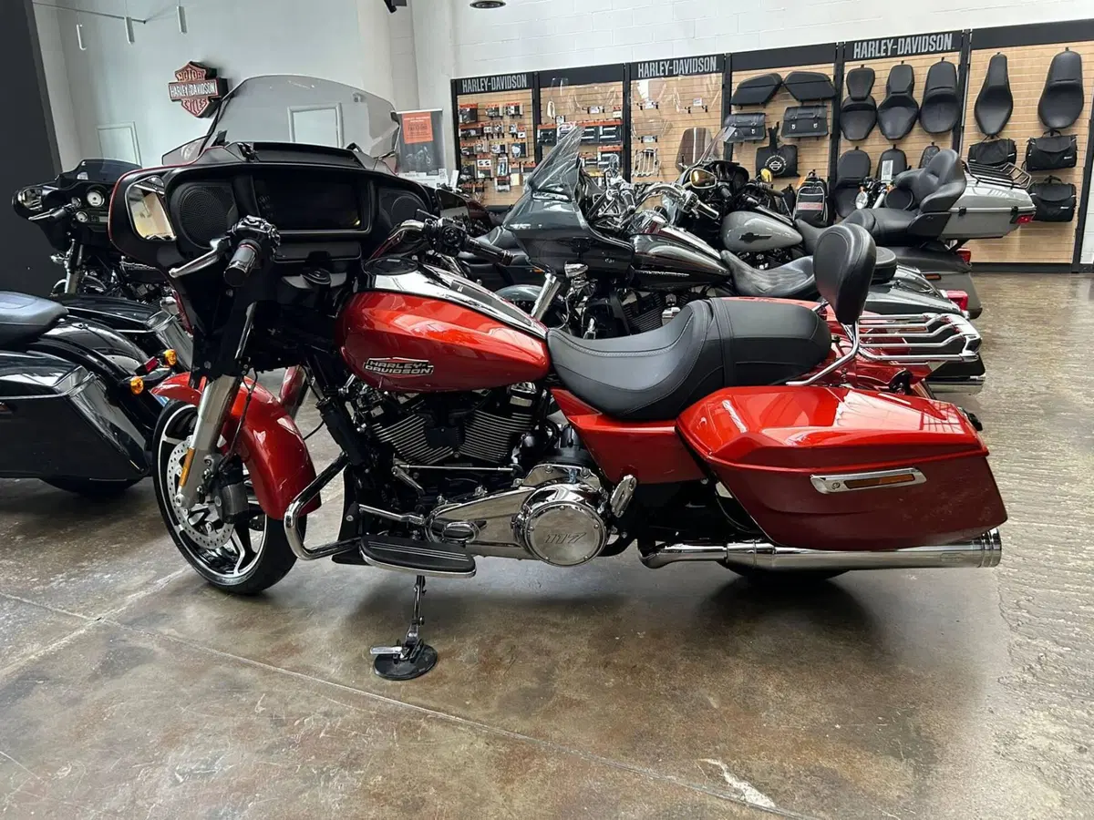 Harley-Davidson Street Glide (2024 - 26) (8)