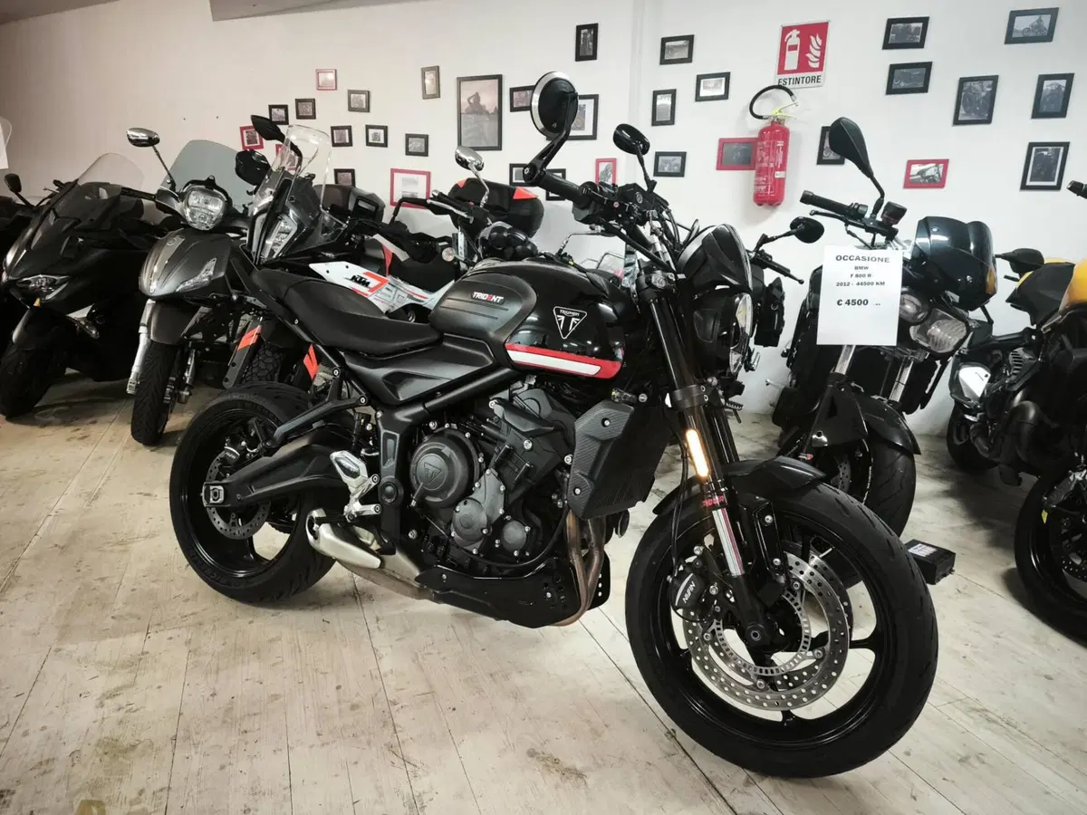 Triumph Trident 660 (2021 - 24) (2)
