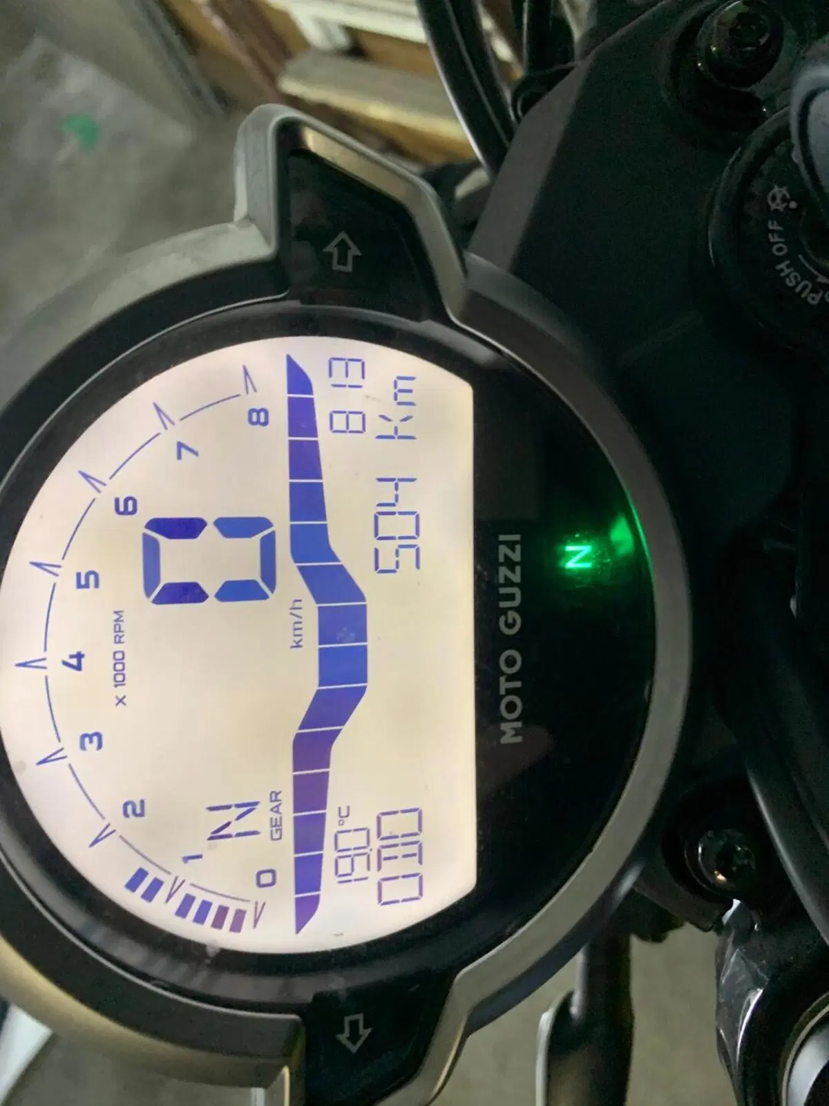 Moto Guzzi V7 850 Stone Special Abs (2021) (8)