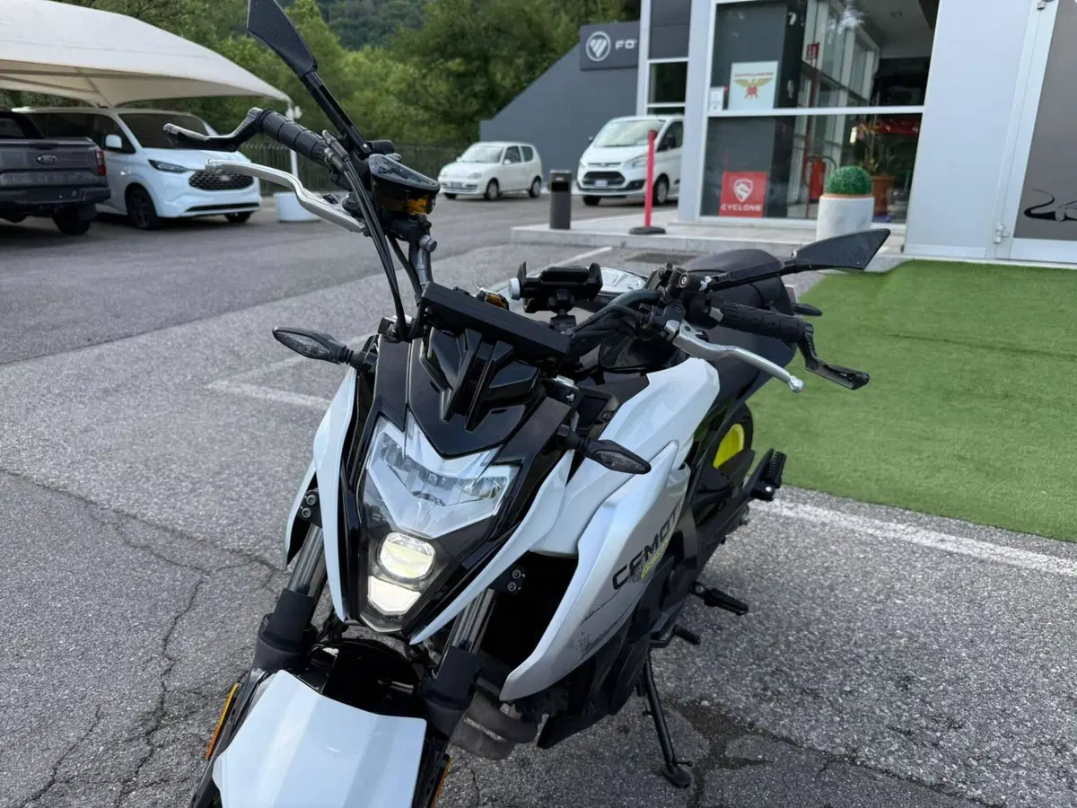 CFMOTO 650NK (2021 - 24) (15)
