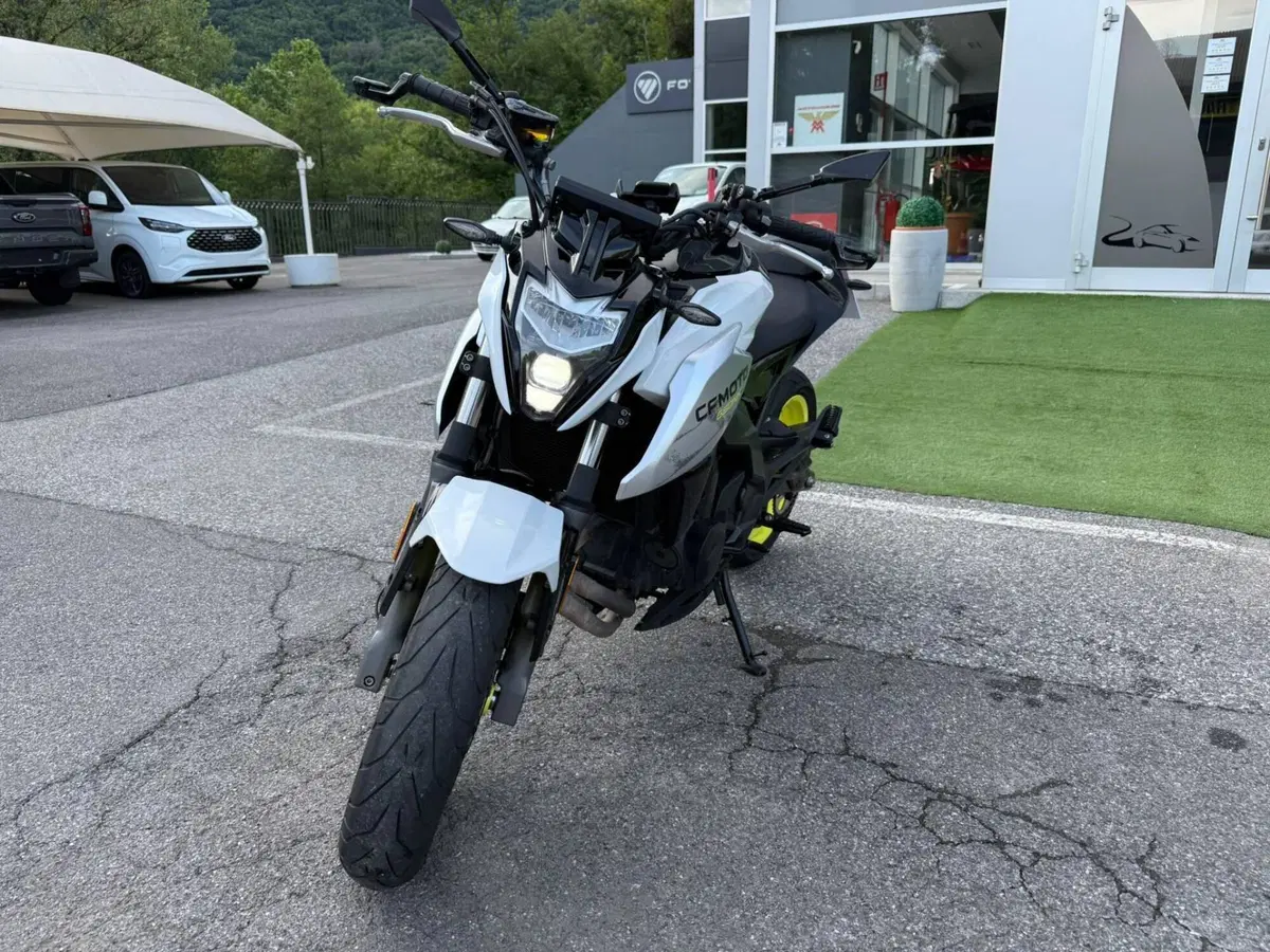 CFMOTO 650NK (2021 - 24) (17)