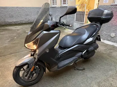 Yamaha X-Max 125 ABS (2017) usata