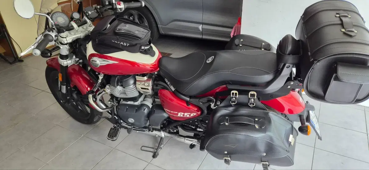 Royal Enfield Super Meteor 650 (2023 - 26) (7)