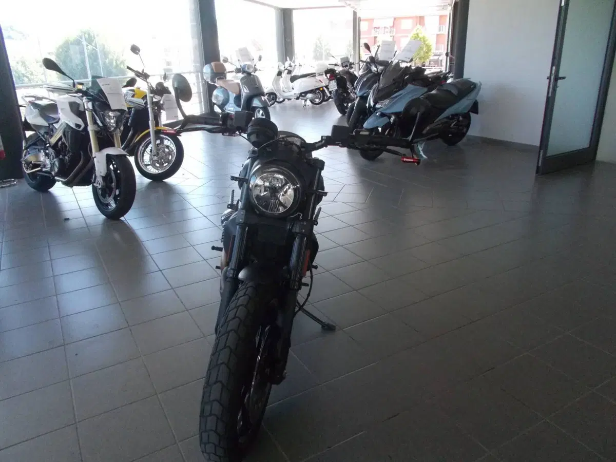 Ducati Scrambler 800 Icon Dark (2021 - 22) (5)