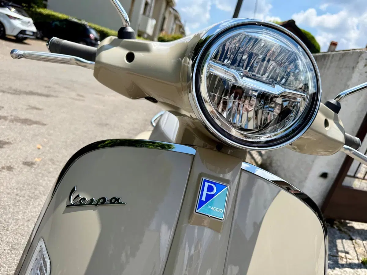 Vespa GTS 300 (2023 - 24) (8)