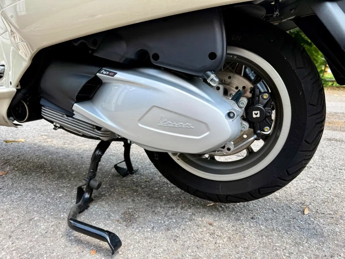 Vespa GTS 300 (2023 - 24) (12)