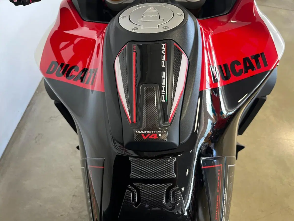 Ducati Multistrada V4 Pikes Peak (2021 - 24) (11)