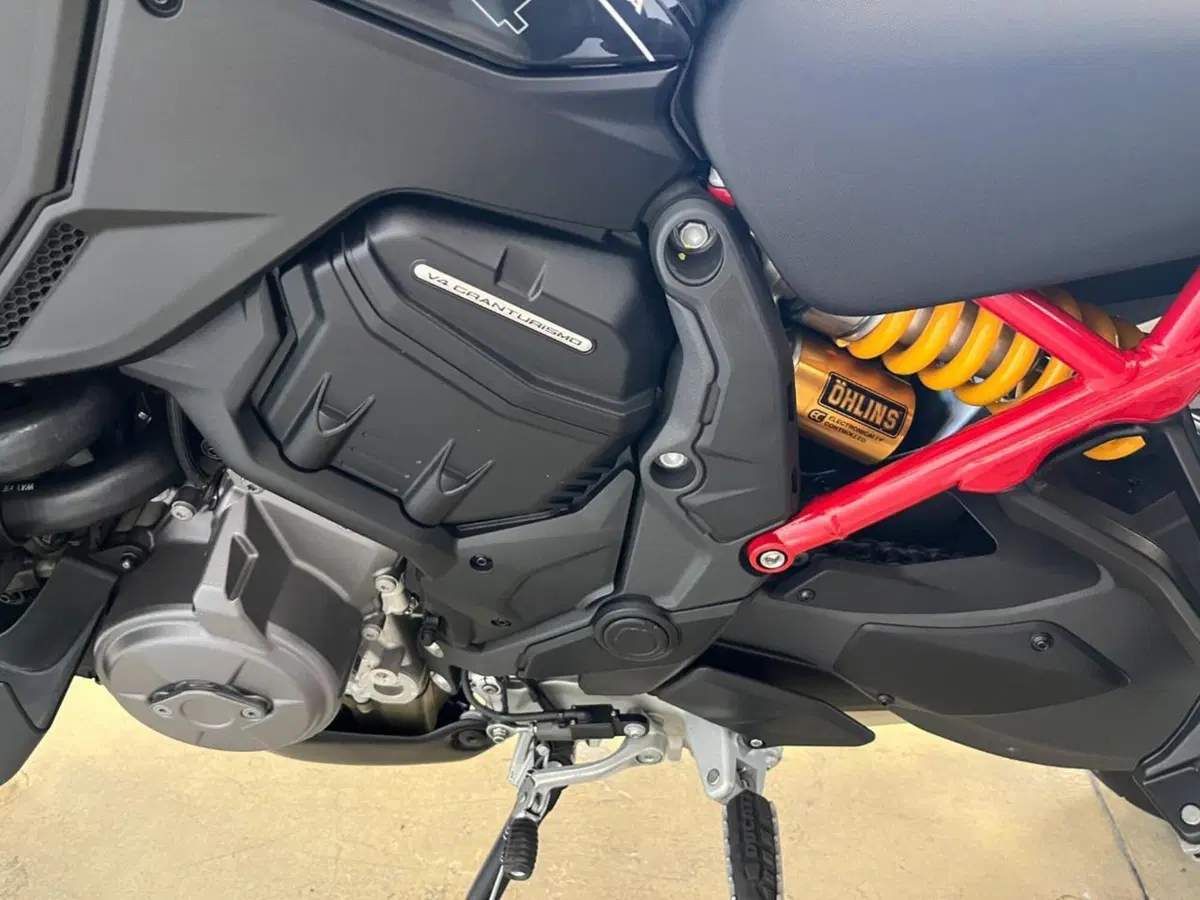 Ducati Multistrada V4 Pikes Peak (2021 - 24) (12)