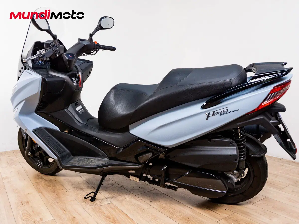 Kymco X-Town 300i (2025 - 26) (7)