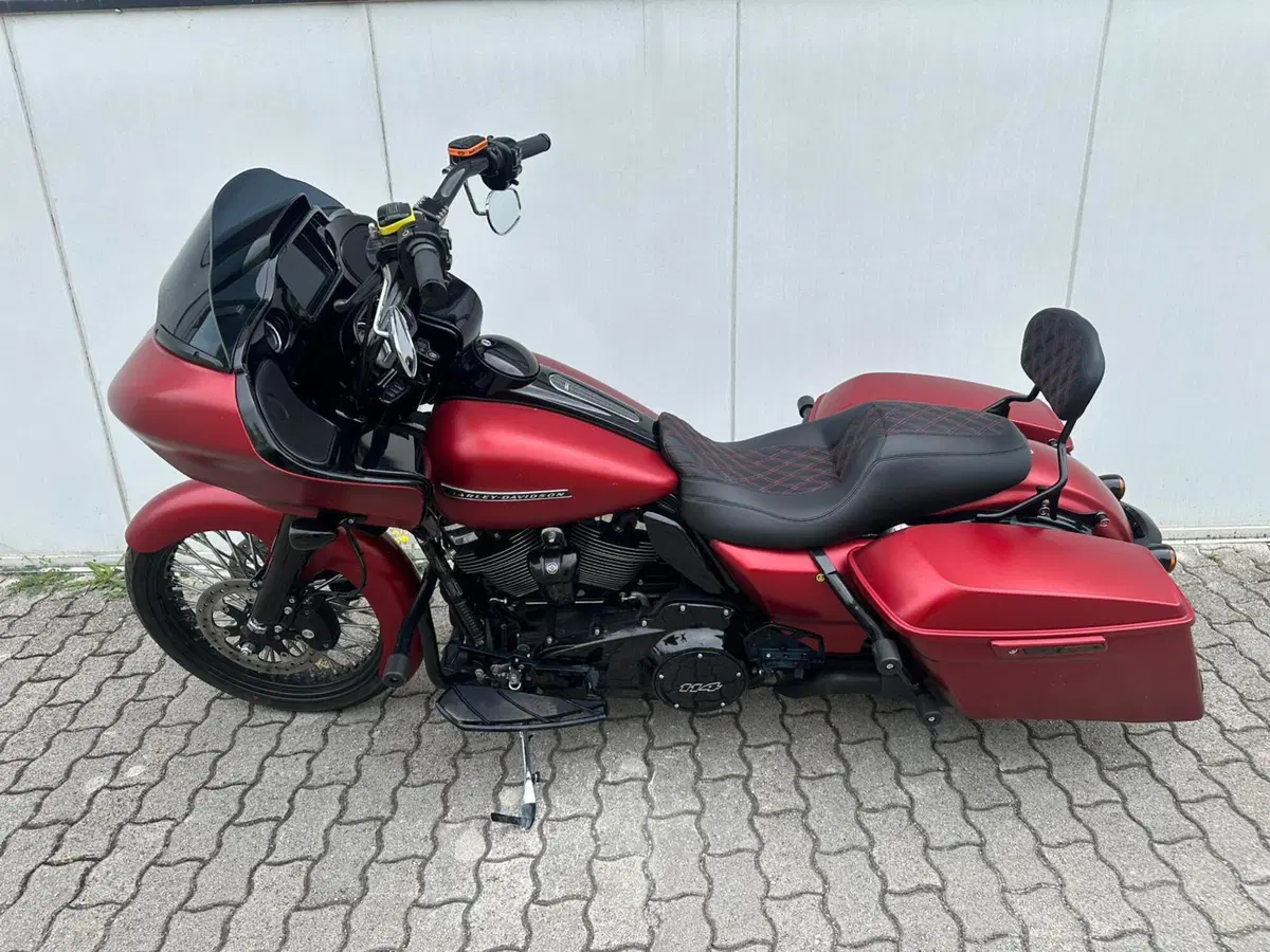 Harley-Davidson 114 Road Glide Special (2019 - 20) - FLTRXS (5)