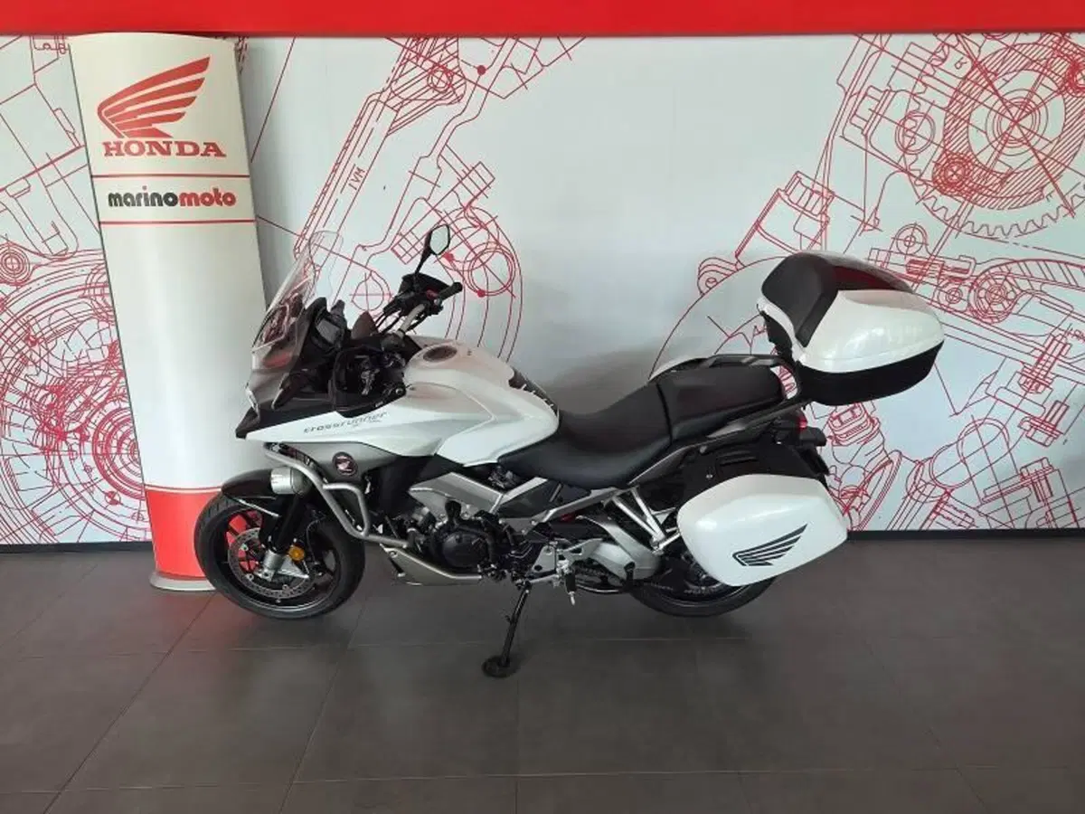 Honda Crossrunner Travel Edition ABS (2015 - 18) (2)