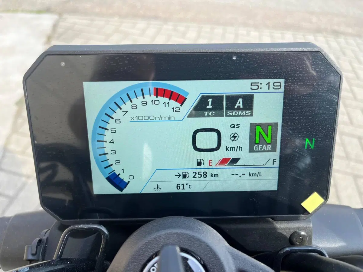 Suzuki GSX-8T (2025 - 26) (5)