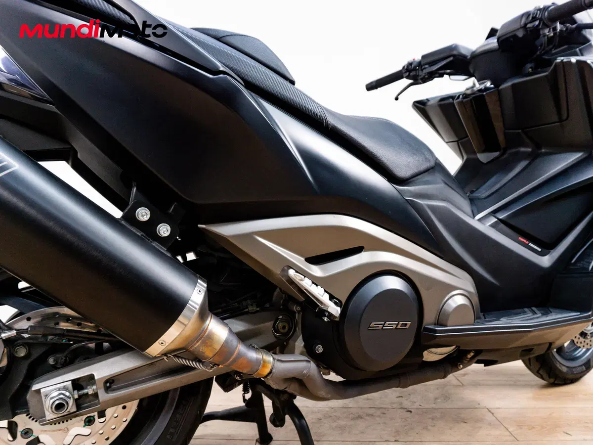 Kymco AK 550 ETS (2021 - 26) (4)