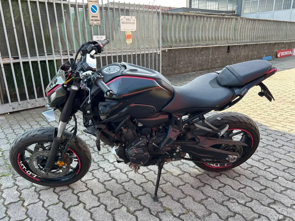 Yamaha MT-07 (2021 - 24) (2)