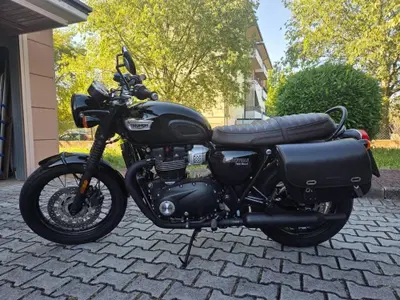 Triumph Bonneville T100 Black (2017 - 20) usata