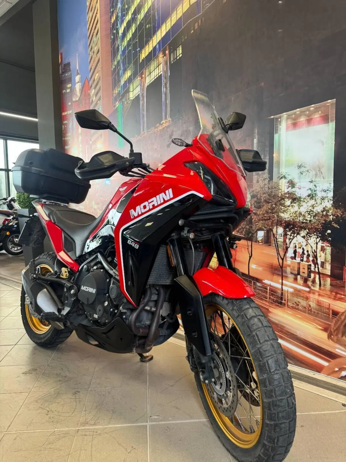 Moto Morini X-Cape 650 Gold Wheels Edition (2022 - 26) (2)