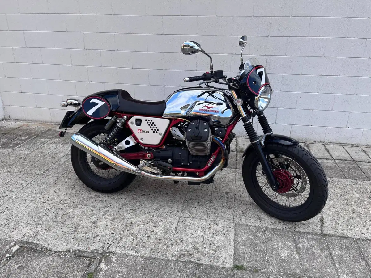 Moto Guzzi V7 Racer (2012 - 14)