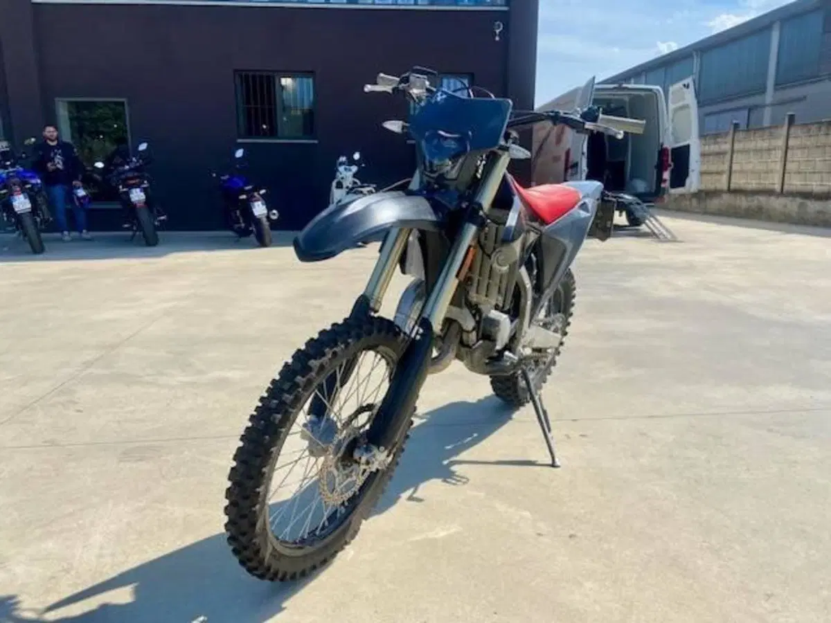 Fantic Motor XE 125 (2024) (2)