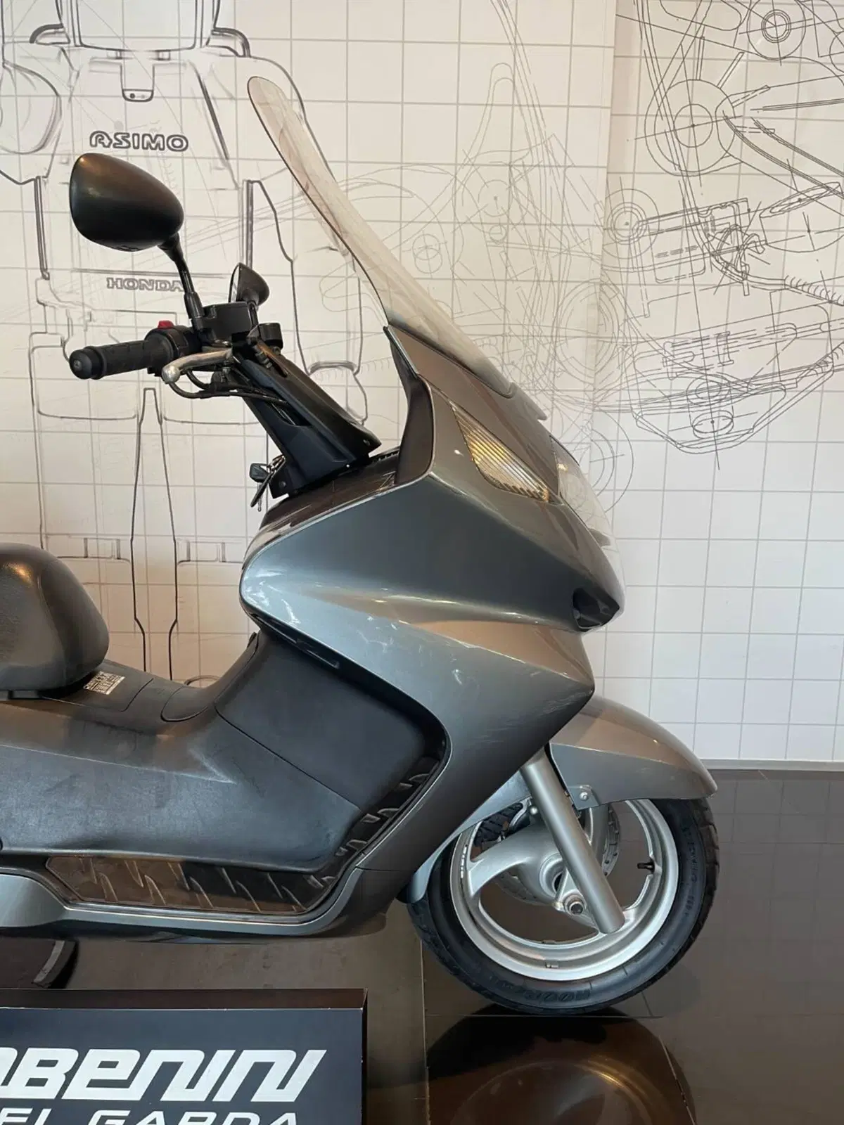 Honda Silver Wing 600 (2005 - 09) (3)