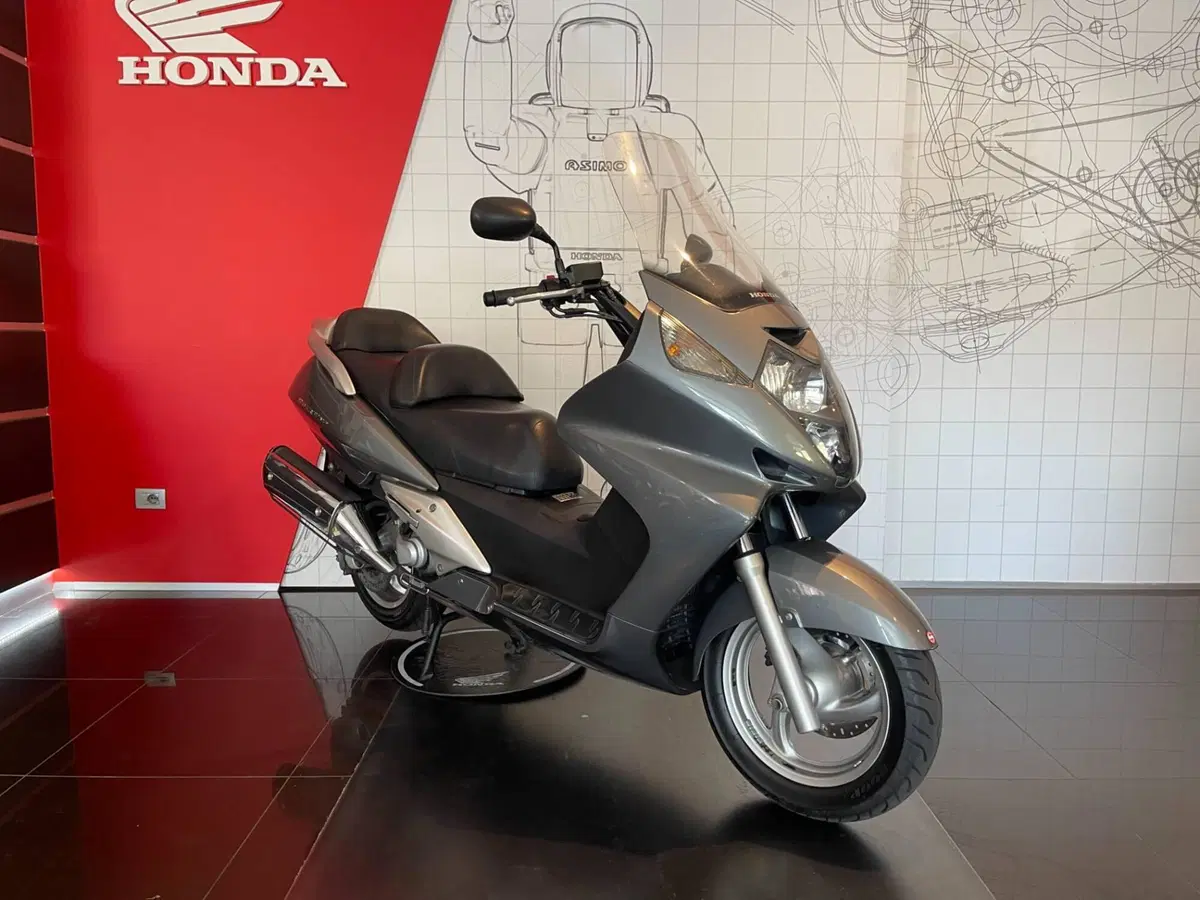 Honda Silver Wing 600 (2005 - 09) (4)