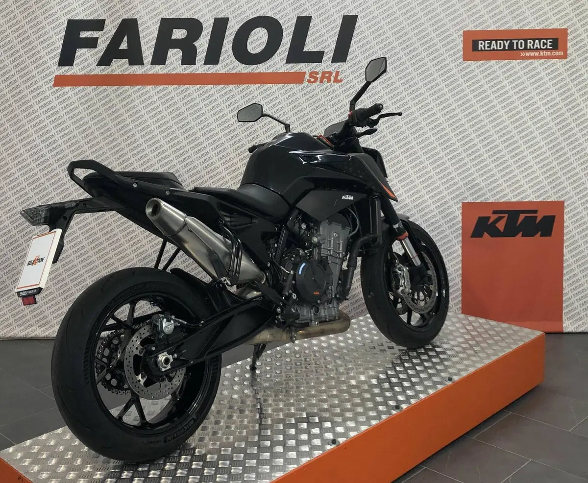 KTM 890 Duke (2021 - 23) (12)