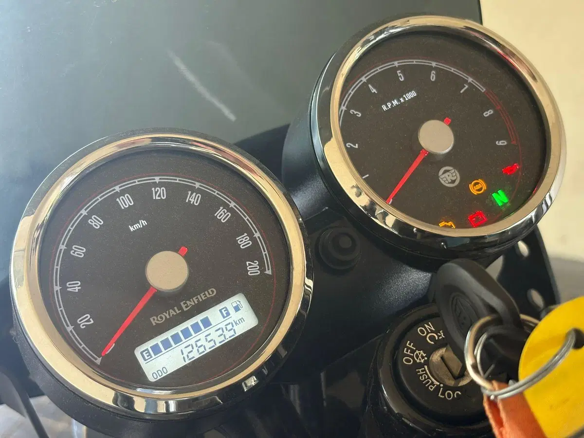 Royal Enfield Interceptor 650 (2021 - 26) (7)