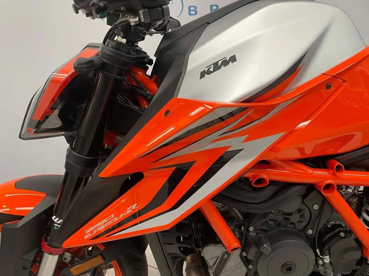 KTM 1290 Super Duke R EVO (2022 - 23) (4)