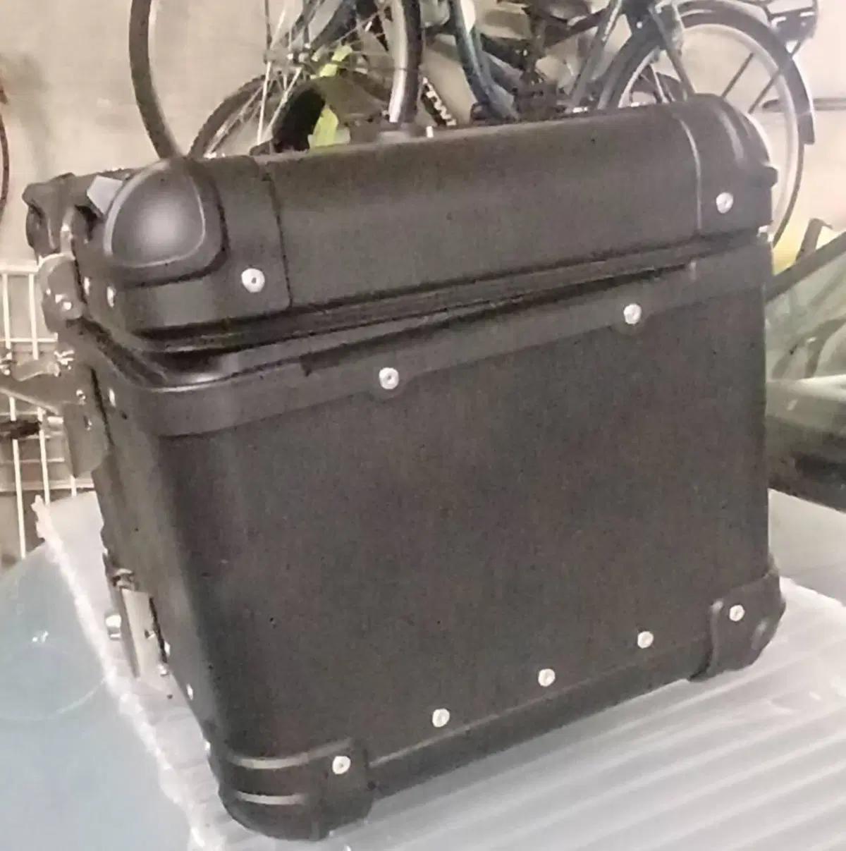 Bauletto universale, montato su Yamaha Tenerè 700 (4)