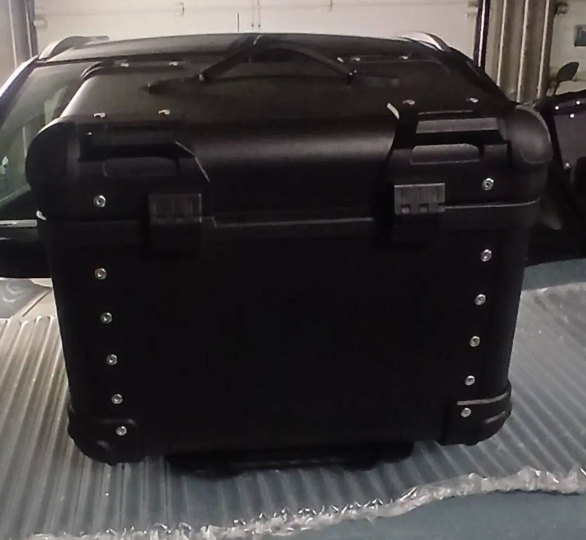 Bauletto universale, montato su Yamaha Tenerè 700 (5)
