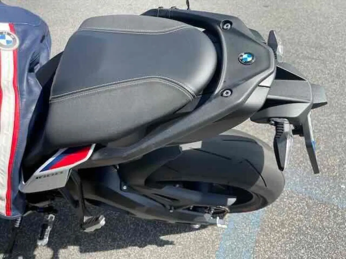 Bmw M 1000 XR (2024 - 26) (12)