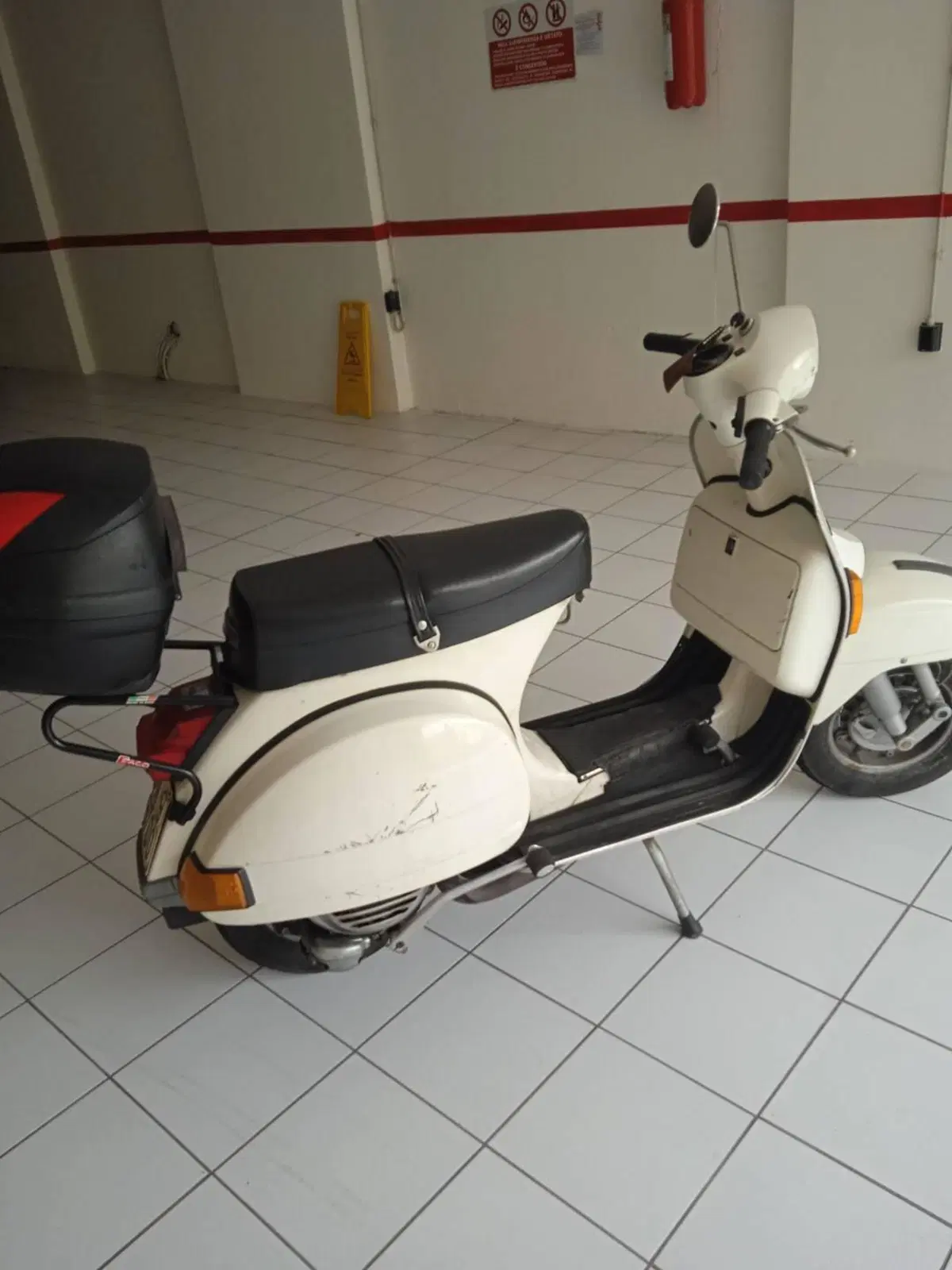 Piaggio Vespa 125 PX (3)